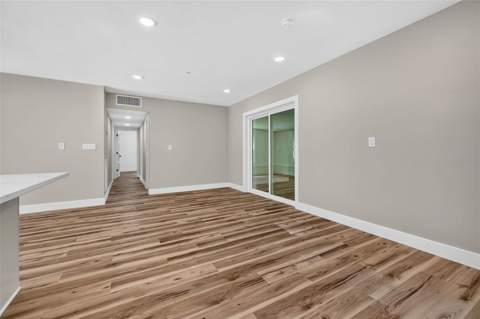 1524 Carson Circle, St Petersburg FL - photo 16 of 38