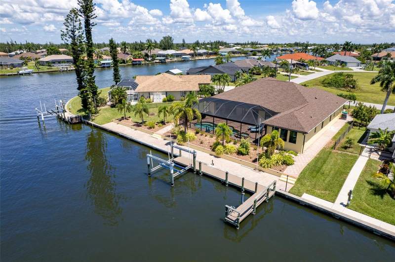 3 bedroom Single Family Residence at 9326 Rosebud Circle, Port Charlotte Sec 081, Port Charlotte — photo 3