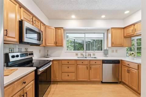 211 Hickory Drive, Longwood FL - photo 19 of 77