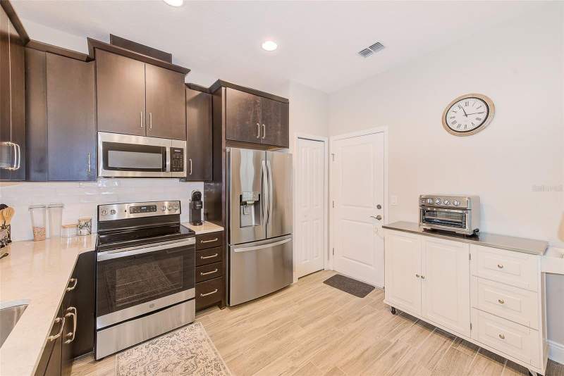 2 bedroom Townhouse at 2441 Foggy Creek Circle, Towns At Belleair Grove, Clearwater — photo 3
