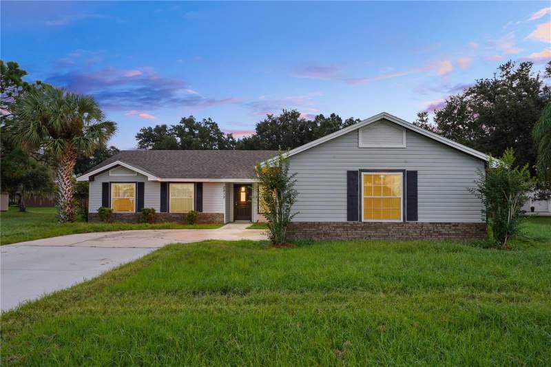 2813 LONGLEAF COURT home for sale in Pleasant Hill Lakes