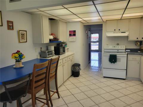 4915 Bay Street #122, St Petersburg FL - photo 10 of 41