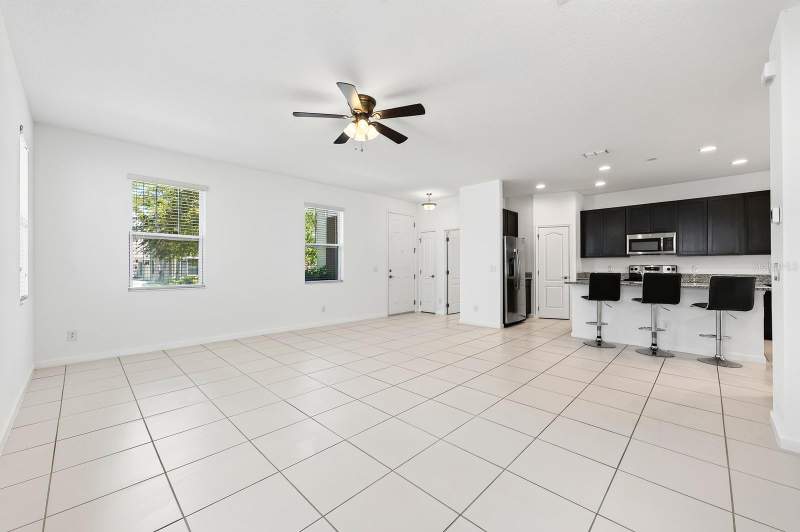 4 bedroom Single Family Residence at 8016 Sweet Orange Avenue, Summerlake Grvs, Winter Garden — photo 4
