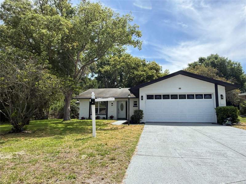 3 bedroom Single Family Residence at 10501 Hardwood Court, San Clemente Village, Port Richey — photo 2