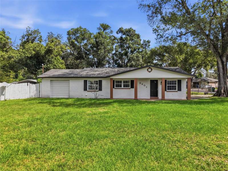 9401 N ROME CIRCLE home for sale in Tampas North Side Country Clu