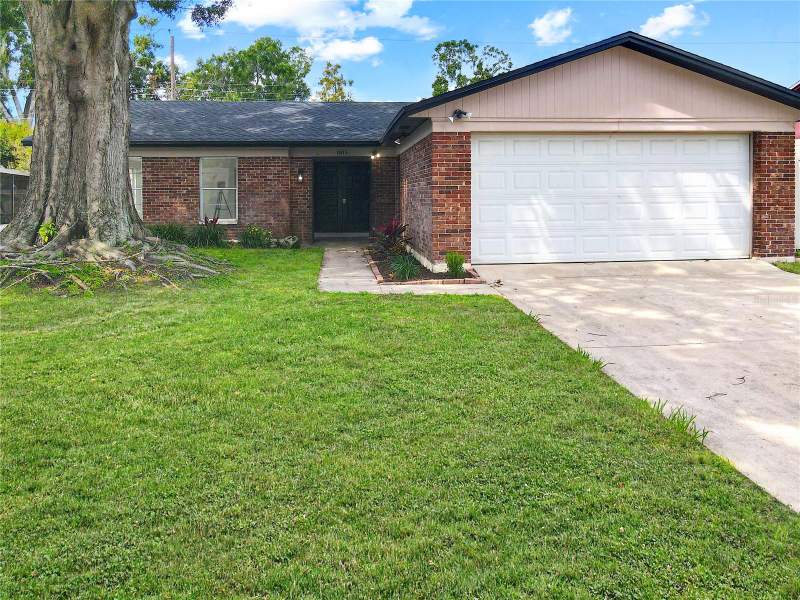 4 bedroom Single Family Residence at 1815 Lowry Avenue, Tradewinds 3rd Add, Lakeland — photo 2