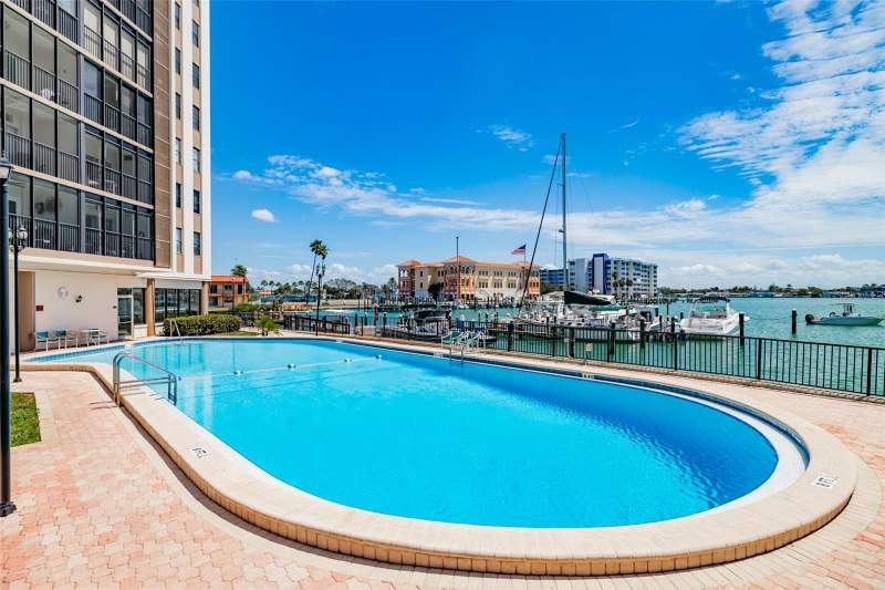 1 bedroom Condominium at 10355 Paradise Boulevard #511, Paradise Island Towers Condo, Treasure Island — photo 3