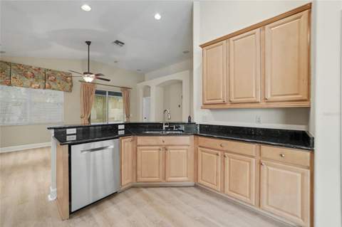 12802 Avelar Creek Drive, Riverview FL - photo 9 of 29