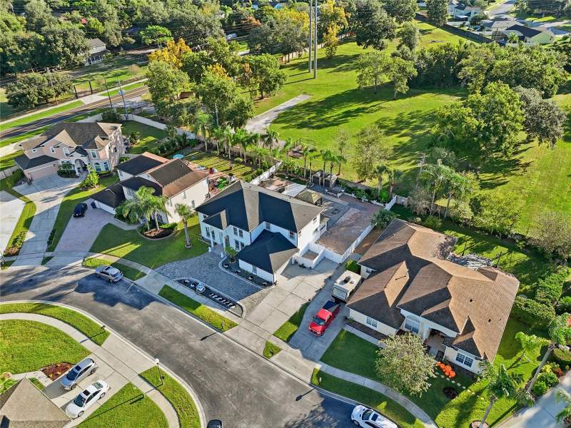 5 bedroom Single Family Residence at 352 RADISSON PLACE, BENTLEY COVE, OVIEDO — photo 3