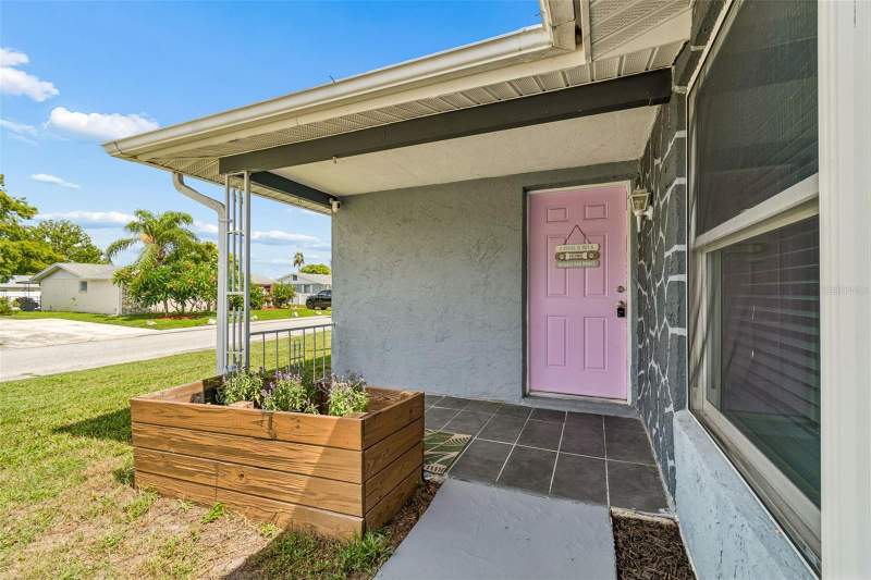 2 bedroom Single Family Residence at 9140 Cochise Lane, Embassy Hills, Port Richey — photo 4
