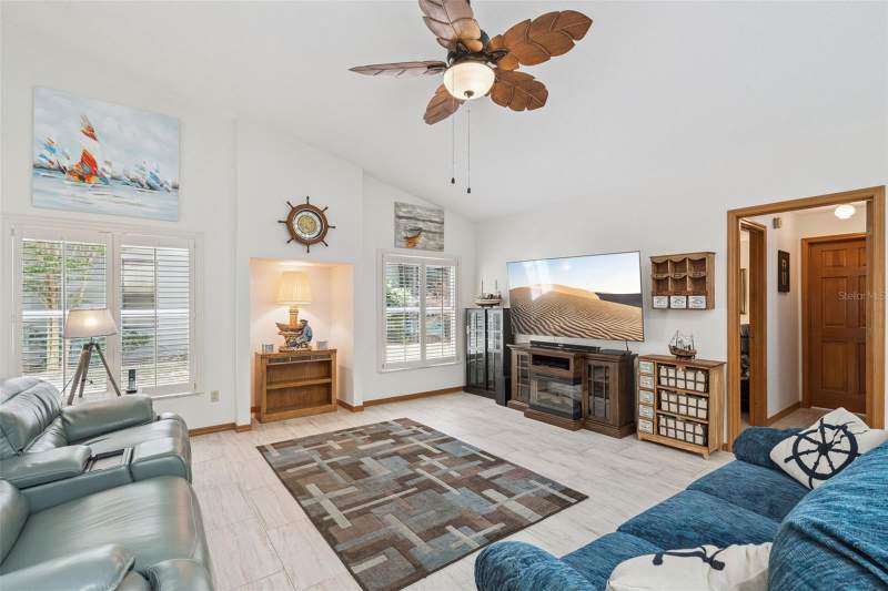 3 bedroom Single Family Residence at 33939 Valencia Drive, Silver Ridge Sub, Leesburg — photo 5
