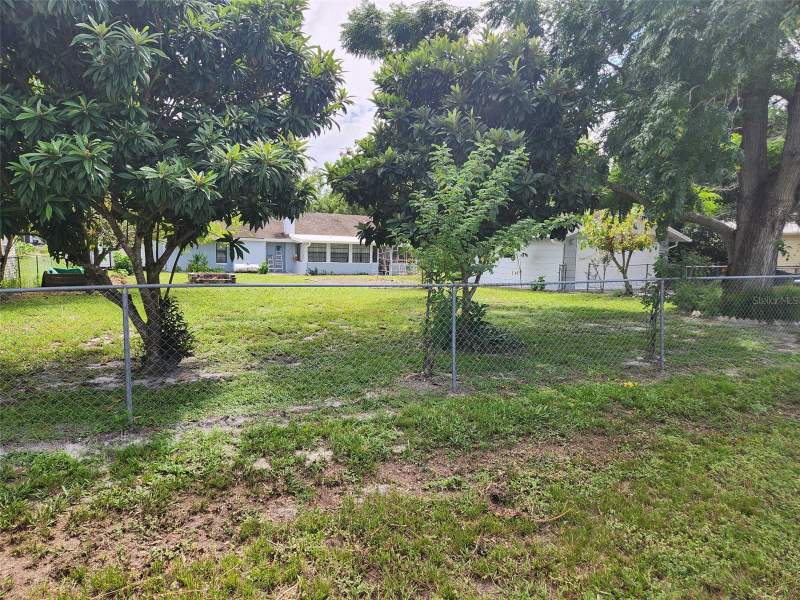3 bedroom Single Family Residence at 9511 Clyde Street, Parkwood Acres, Hudson — photo 4