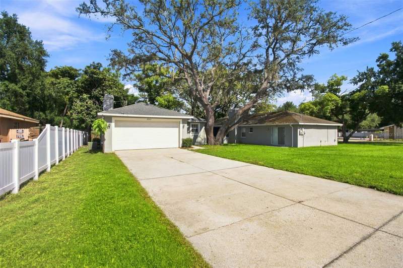 3 bedroom Single Family Residence at 8903 N Willow Avenue, El Portal, Tampa — photo 4