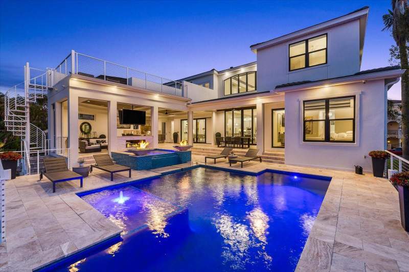 5 bedroom Single Family Residence at 1525 Mallard Lane, Paradise Shores, Sarasota — photo 3