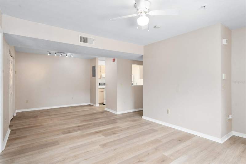 2 bedroom Condominium at 2360 SW Archer Road #607, Campus Edge Condo, Gainesville — photo 3
