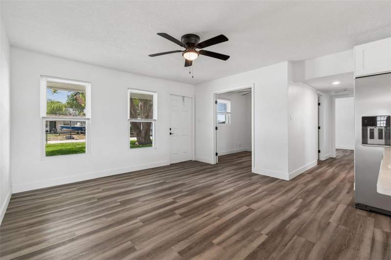 4 bedroom Single Family Residence at 4417 W Fairview Heights, Gandy Gardens 5, Tampa — photo 5