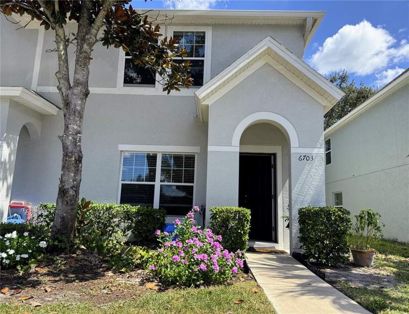 3 bedroom Townhouse at 6703 46th Lane, Sawgrass Village, Pinellas Park — photo 2