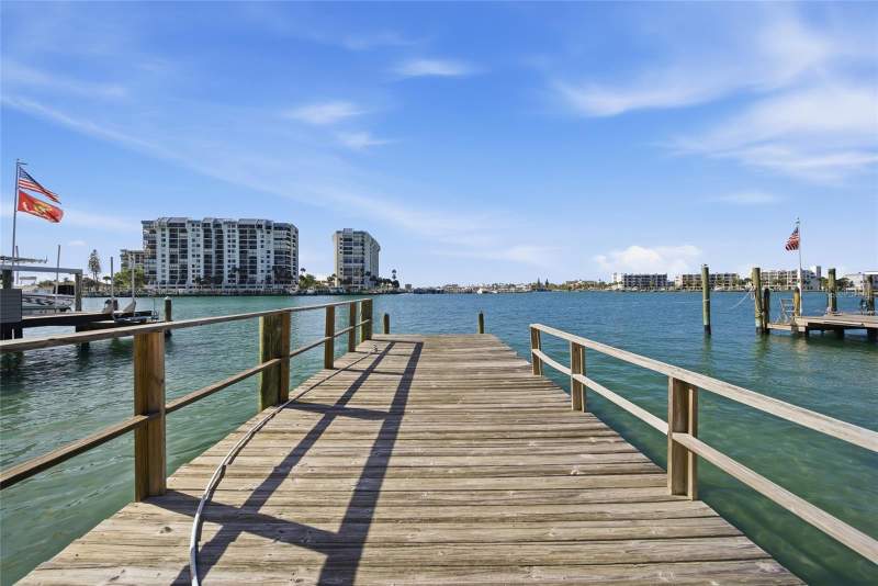 4 bedroom Single Family Residence at 4 Bellevue Drive, Paradise Island 6th Add, Treasure Island — photo 3