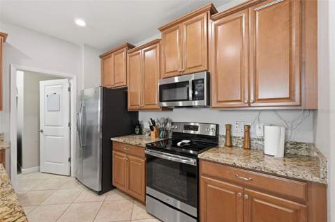 11804 Valhalla Woods Drive, Riverview FL - photo 10 of 37