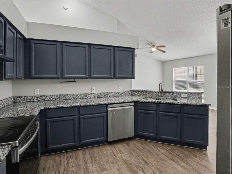 3 bedroom Single Family Residence at 143 N CERVIDAE DRIVE, VOTAW VILLAGE PH 02, APOPKA — photo 4