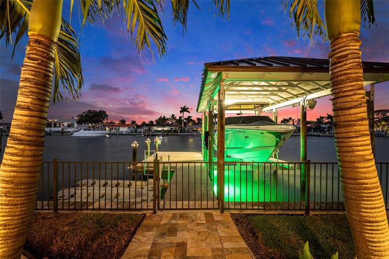 3 bedroom Single Family Residence at 231 Midway Island, Island Estates Of Clearwater, Clearwater Beach — photo 3