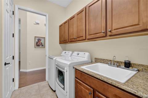 8716 Bridgeport Bay Circle, Mount Dora FL - photo 17 of 44