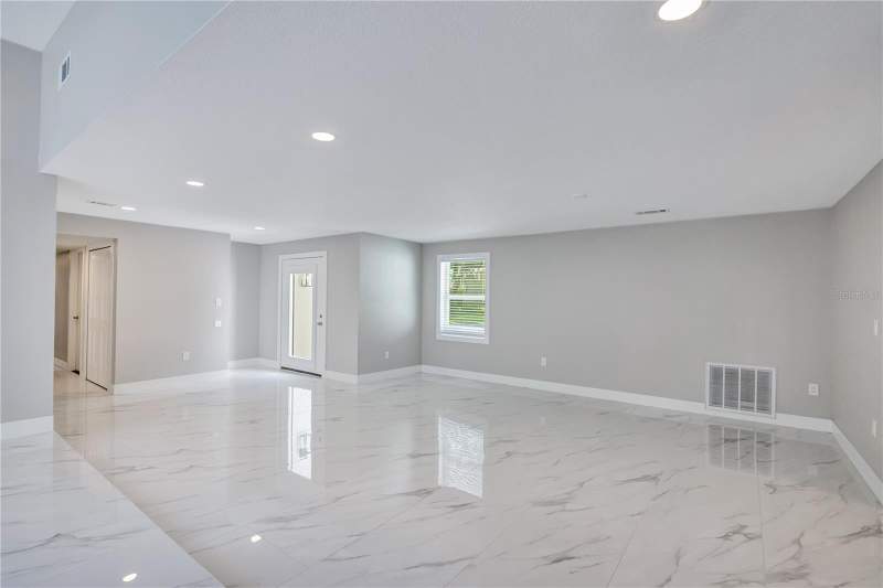 6 bedroom Single Family Residence at 2317 Farmwood Circle, Gotha Town, Gotha — photo 5