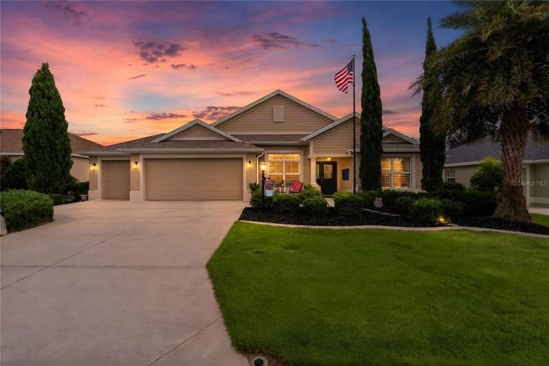 3 bedroom Single Family Residence at 3275 Kilarny Place, The Villages, The Villages — photo 2