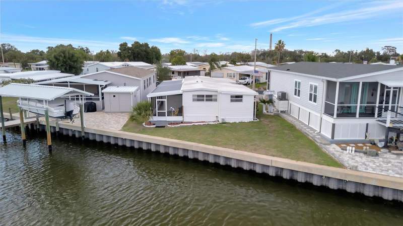2 bedroom Mobile Home at 162 S Saint Thomas Circle, Caribbean Isles Residential Co, Apollo Beach — photo 4