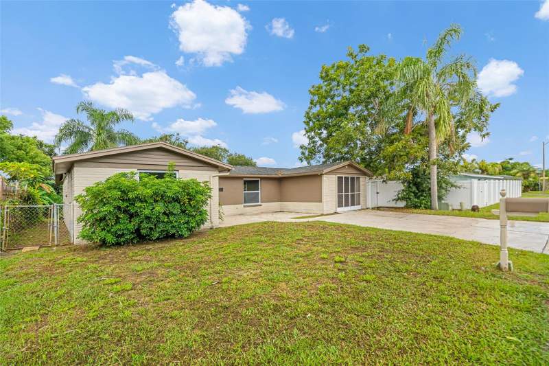 3 bedroom Single Family Residence at 4036 Sunray Drive, Aloha Gardens, Holiday — photo 4