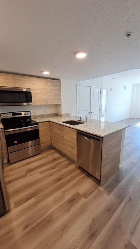 1230 Southstation Place #306, Orlando FL - photo 8 of 11