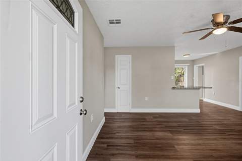 4750 Goldsboro Court, Orlando FL - photo 10 of 29
