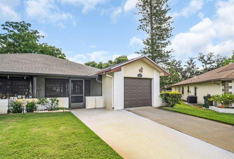 2 bedroom Villa at 3472 Maclaren Drive, Highland Lakes, Palm Harbor — photo 2