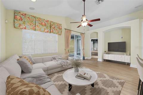 12802 Avelar Creek Drive, Riverview FL - photo 10 of 29