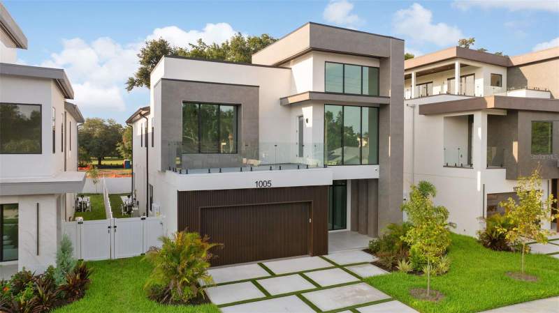 1005 W BRADDOCK STREET home for sale in Suburb Royal