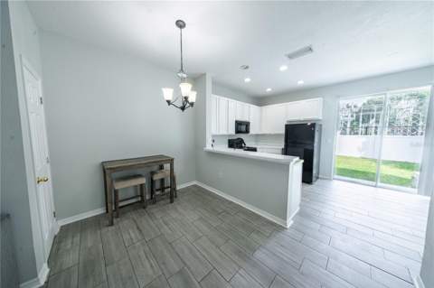 11505 Declaration Drive, Tampa FL - photo 6 of 19
