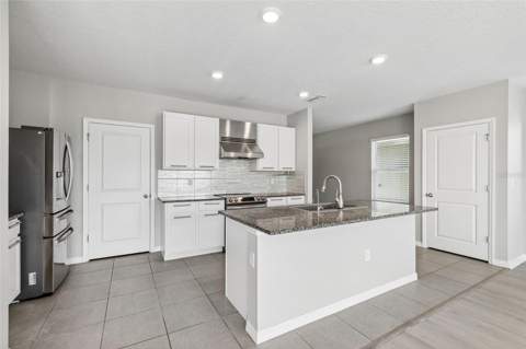 16734 Trite Bend Street, Wimauma FL - photo 11 of 71