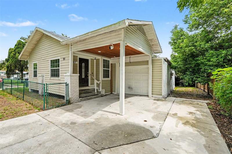 2 bedroom Single Family Residence at 911 E 123rd Avenue, Flowers & Stuart Oak Grove Sub, Tampa — photo 4