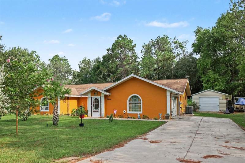 4 bedroom Single Family Residence at 18018 SW 68th Loop, Rainbow Springs, Dunnellon — photo 2