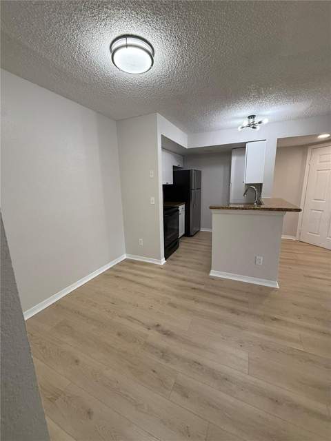 5160 Conroy Road #21, Orlando FL - photo 12 of 31