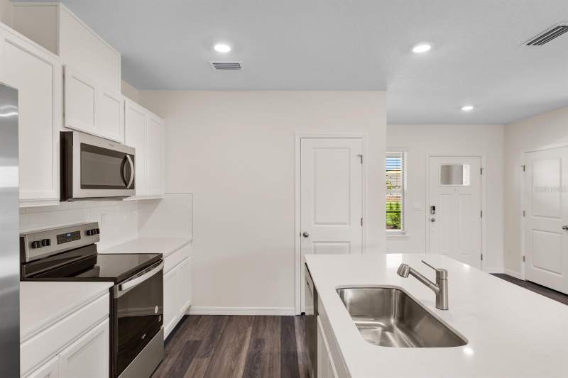 3 bedroom Townhouse at 12086 Shine View Lane, Waterleigh, Winter Garden — photo 5