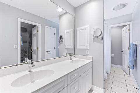7565 Castle Drive, Sarasota FL - photo 21 of 62