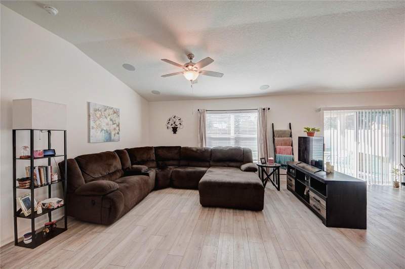 4 bedroom Single Family Residence at 3200 Casa Del Rey Avenue, Casa Bella, Kissimmee — photo 3