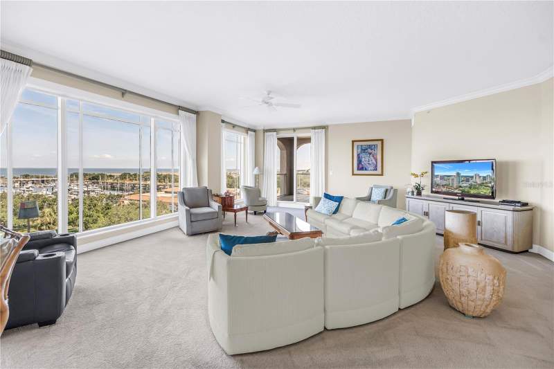 3 bedroom Condominium at 100 Beach Drive #702, Florencia Condo, St Petersburg — photo 3