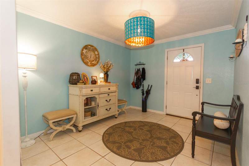 5 bedroom Single Family Residence at 12231 Kelly Lane, Jefferson Heights, Thonotosassa — photo 4