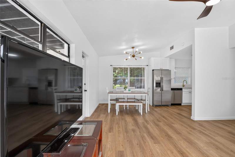 3 bedroom Single Family Residence at 100 Pinecrest Drive, South Pinecrest, Sanford — photo 4