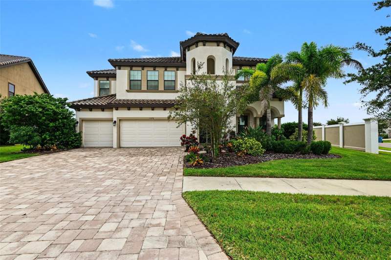 6 bedroom Single Family Residence at 11978 Climbing Fern Avenue, Waterleaf Ph 4A-2 4A-3 &, Riverview — photo 5