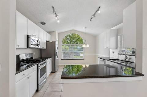 10216 Charleston Corner Road, Tampa FL - photo 6 of 6