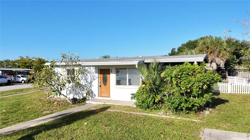 2 bedroom Single Family Residence at 4869 Bayano Street, Port Charlotte Sub 41, North Port — photo 2