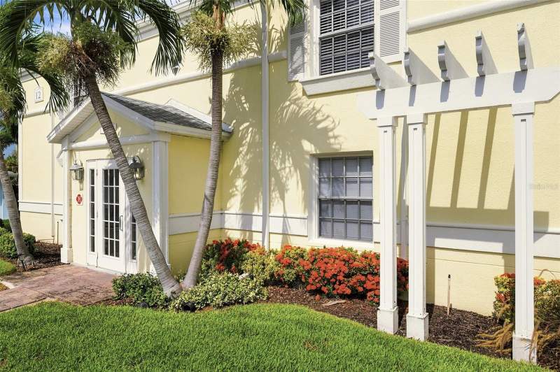 1 bedroom Condominium at 4725 Coquina Key Drive #D, Waterside At Coquina Key South, St Petersburg — photo 3